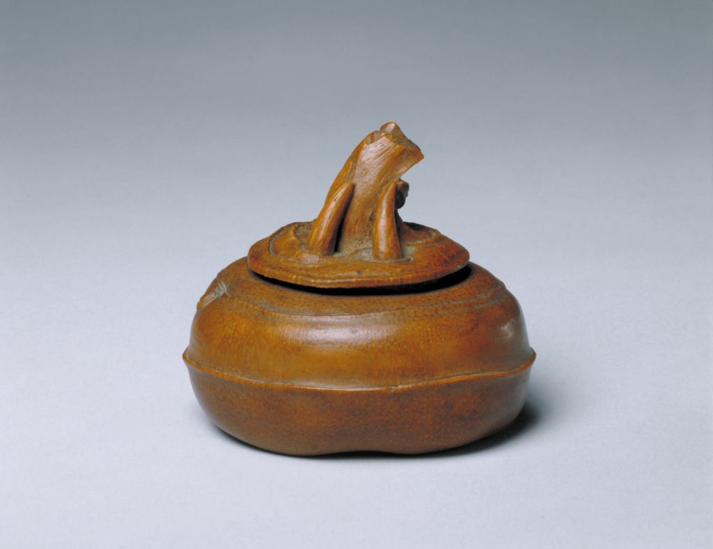 图片[1]-Bamboo carved water chestnut type small box-China Archive